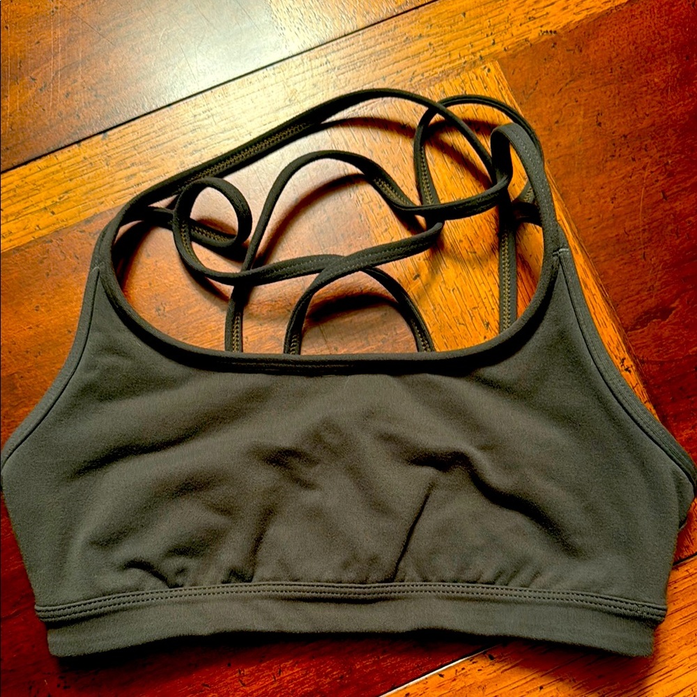 Athleta Strappy Back Sports Bra - EUC